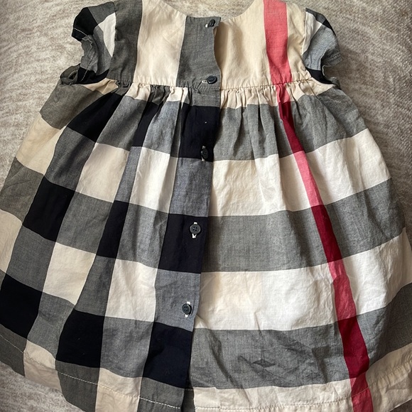 🎉🎉HOST PICK🎉 🎉   🎁CHRISTMAS🎄SALE Burberry baby/toddler Dress - Picture 4 of 4